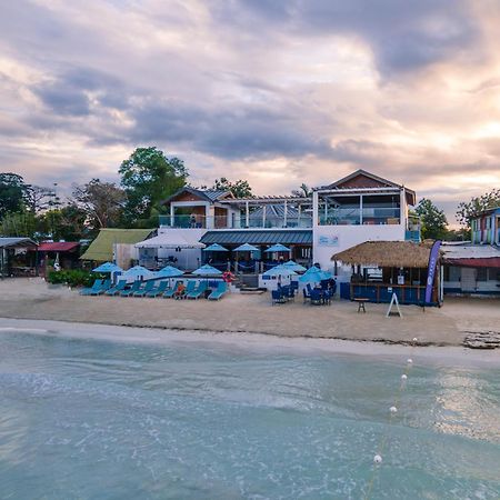 Blue Skies Beach Resort Negril Eksteriør bilde