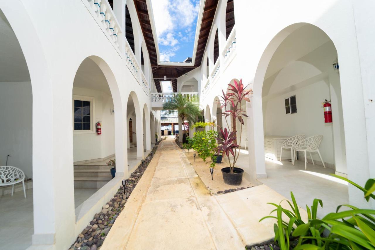 Blue Skies Beach Resort Negril Eksteriør bilde