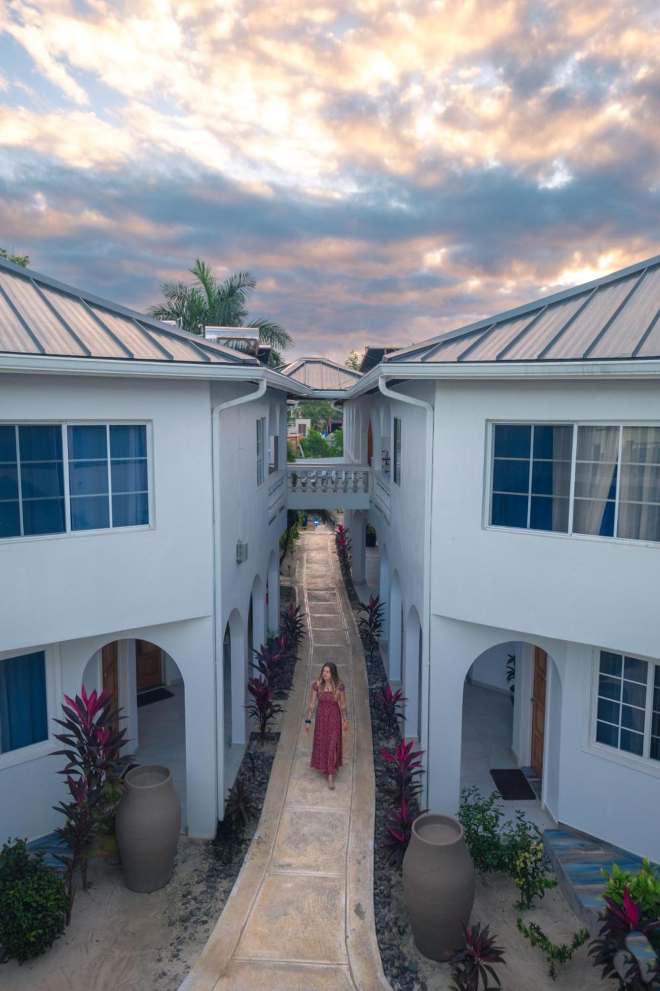 Blue Skies Beach Resort Negril Eksteriør bilde